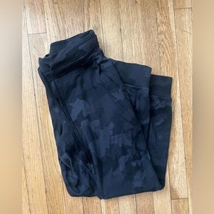 Lululemon size 4 align joggers air dry only